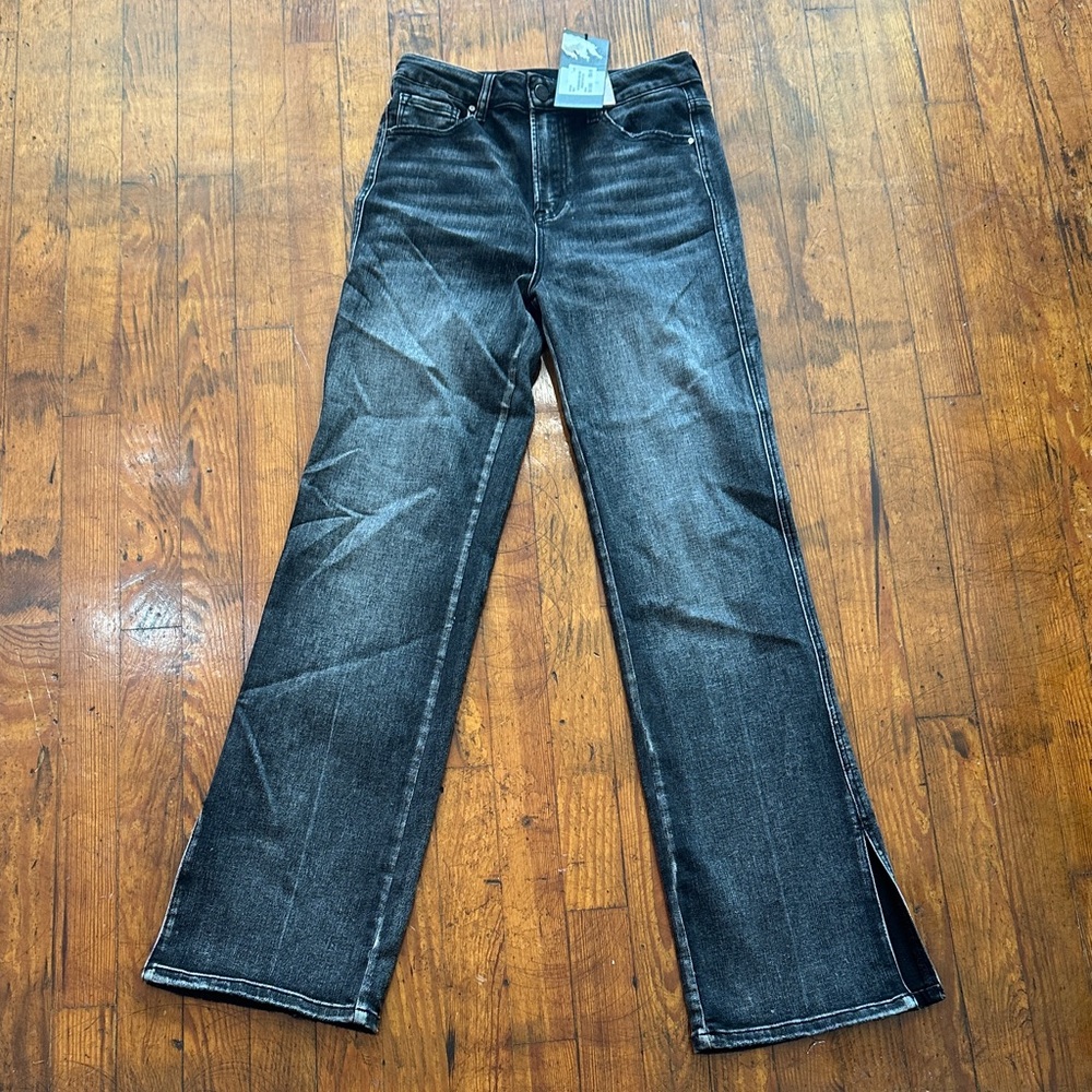 Risen Straight Leg Women's Jeans